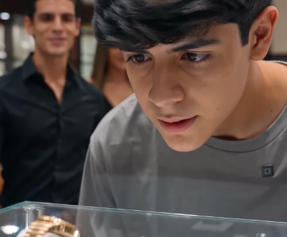 La mirada sobre el cristal