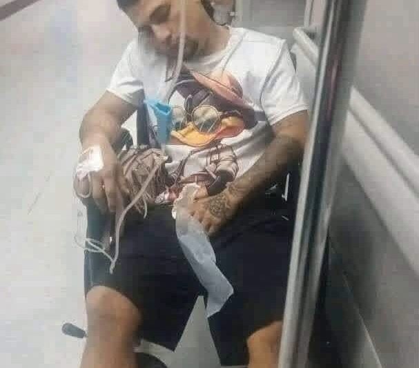 Joven muere en el pasillo de un hospital y su familia denuncia una presunta falta de atención